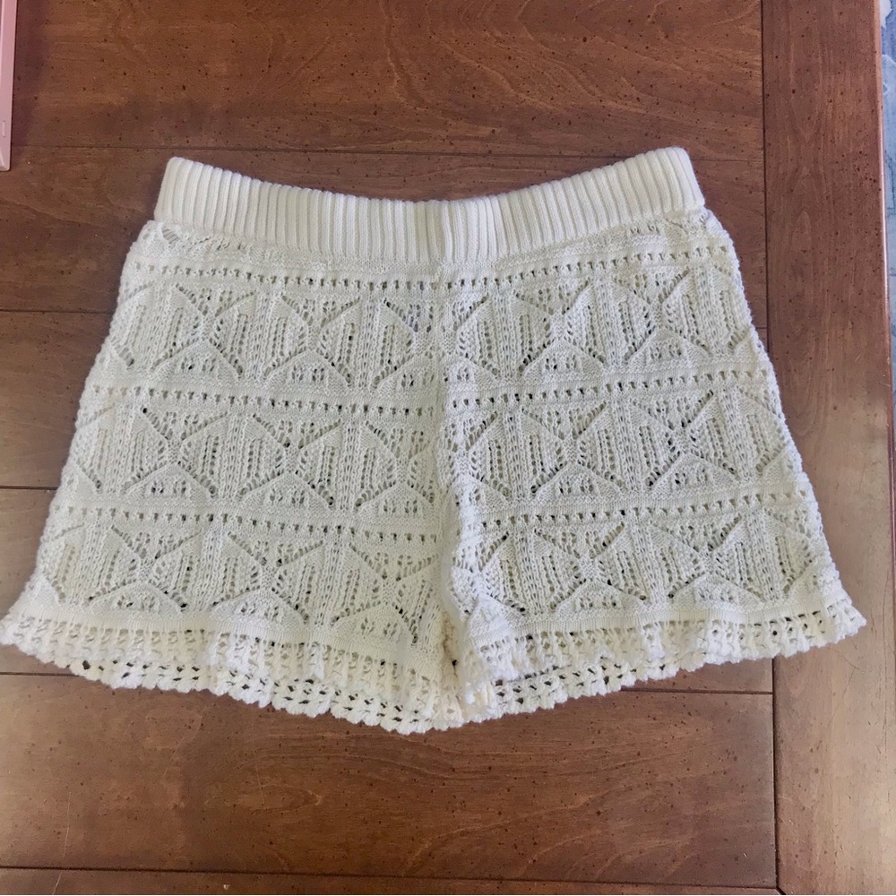 Time and Tru‎ Women's High Waist Crochet Shorts - Cream - Picture 6 of 6